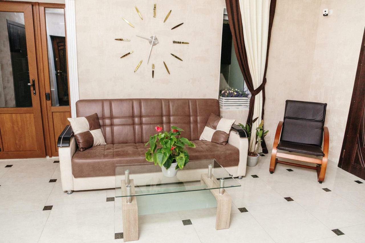 Mini Otel Cozy Patio Odessa Esterno foto